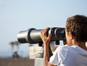 户外极限挑战，直播镜头下的体育狂欢新纪元