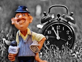 从训练场到直播间，榨体育生视频直播的崛起与体育生们的双面人生