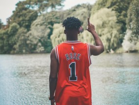 新浪体育，NBA直播的权威之选 全方位打造沉浸式观赛体验