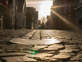北京遭遇空气围城，重度污染背后的生态警钟