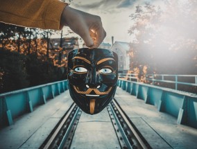 激情与策略的碰撞，体育直播词的创作艺术