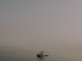 跨越公海的见证者，中国第一艘公海渡船的历史使命