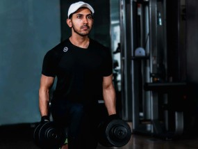 孕期举铁，印度女警的硬核挑战与女性力量的觉醒