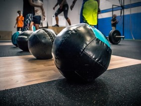 勇者体育直播，挑战极限，点燃激情！全民参与的体育狂欢新阵地