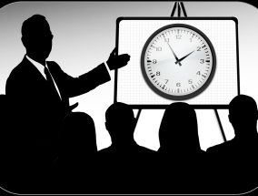 特朗普70分钟采访41次提中国，数据背后的战略焦虑与舆论博弈