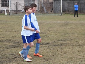 虚拟礼物如何重塑体育直播的互动生态？从打赏狂欢到情感联结的数字转型