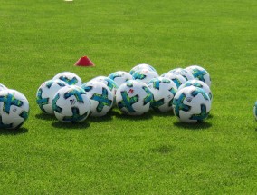 58体育直播，季后赛席位生死战！字母哥vs恩比德，雄鹿vs76人终极对决