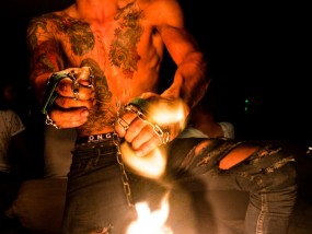 体育与裸露，一场撕裂了现代社会的直播风暴