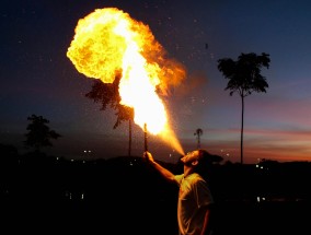 今晚直播体育频道，史诗级对决燃爆全场，这场赛事你绝对不能错过！