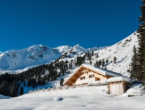 辟谣！新疆天山大峡谷景区塌方事件真相与官方回应