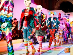 王祖蓝跨界传奇，从荧幕到讲台的艺术传承