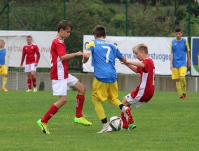 智能时代下的体育直播桌，技术革新如何重塑观赛体验