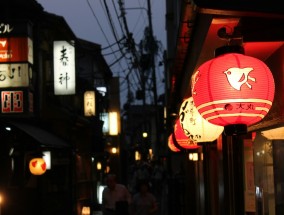 直播新场景，体育与美食的跨界狂欢如何引爆流量？