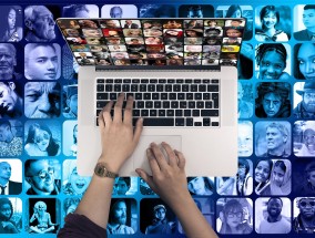 体育新闻直播，实时战场上的体育精神与媒体革新