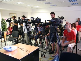 体育直播网络电视，技术驱动下的媒体变革与互动新纪元