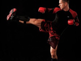 极限挑战！体育男飞机直播视频引爆全网，见证男子高空极限运动的震撼瞬间！