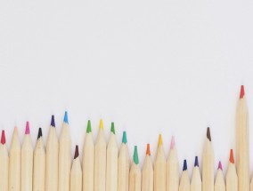 以镜头为笔，书写体育与感恩的交响乐章