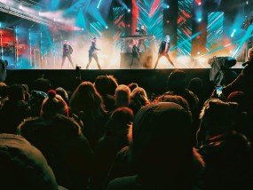 云端绽放青春风采！乐山体育舞蹈直播点燃城市活力新坐标