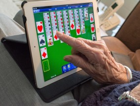 爆款体育直播标题的三大黄金法则，从冷启动到流量收割的完整链路