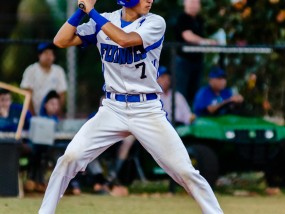 从老特拉福德到虚拟球场，曼联如何用直播重构体育娱乐的「人」与「场」