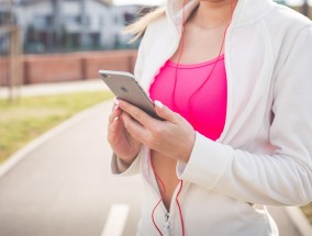 直播掀旗袍，当传统服饰遇见现代体育，文化自信正当时