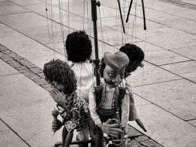 嗑瓜子直播体育，当娱乐碎片吞噬竞技严肃性