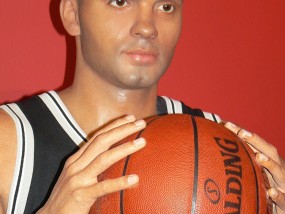 权威数据揭秘，央视体育直播中詹姆斯身高的精准呈现与科学解读