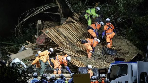 时速157英里的台风袭击日本，造成至少3人死亡，数百万人被疏散