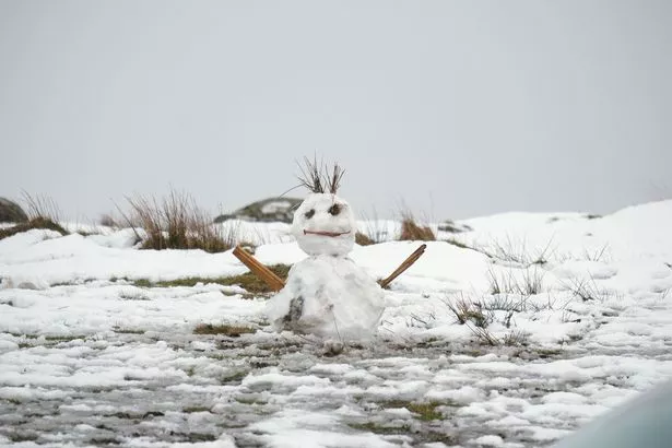 英国天气：英国气象局预测未来几天将有18英寸的降雪