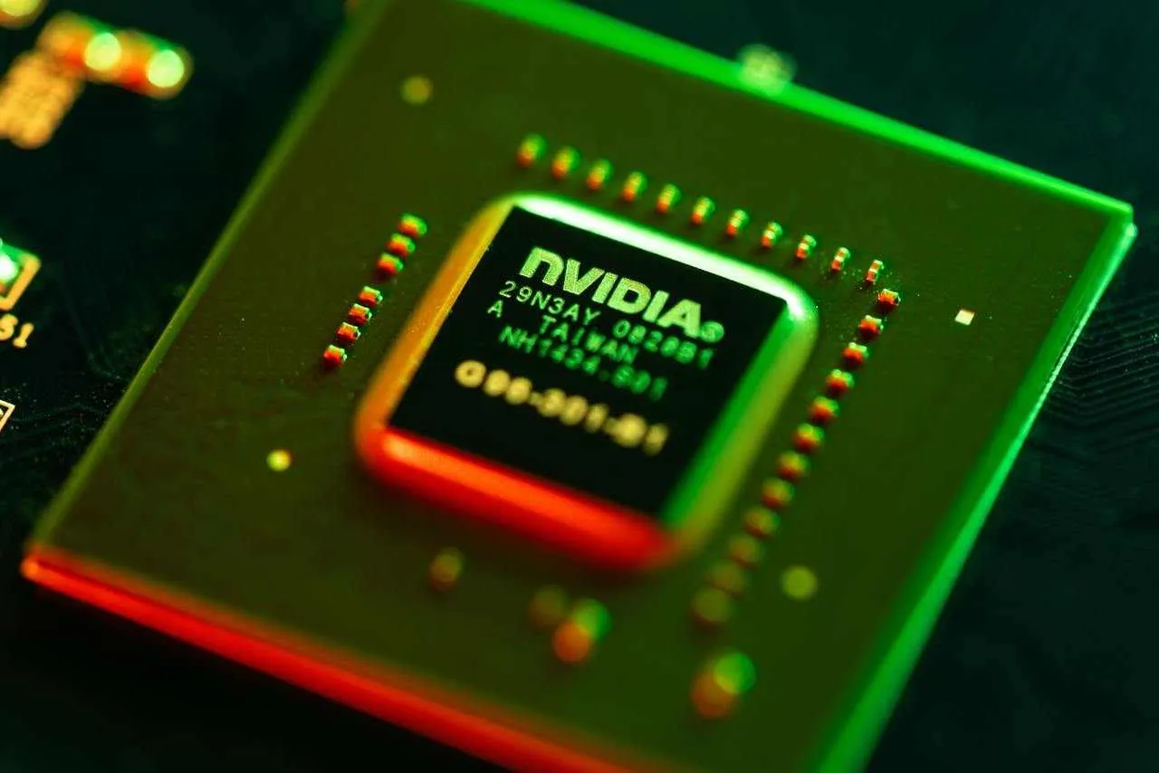 投资策略：英伟达（Nvidia）股票因Blackwell供热问题承压