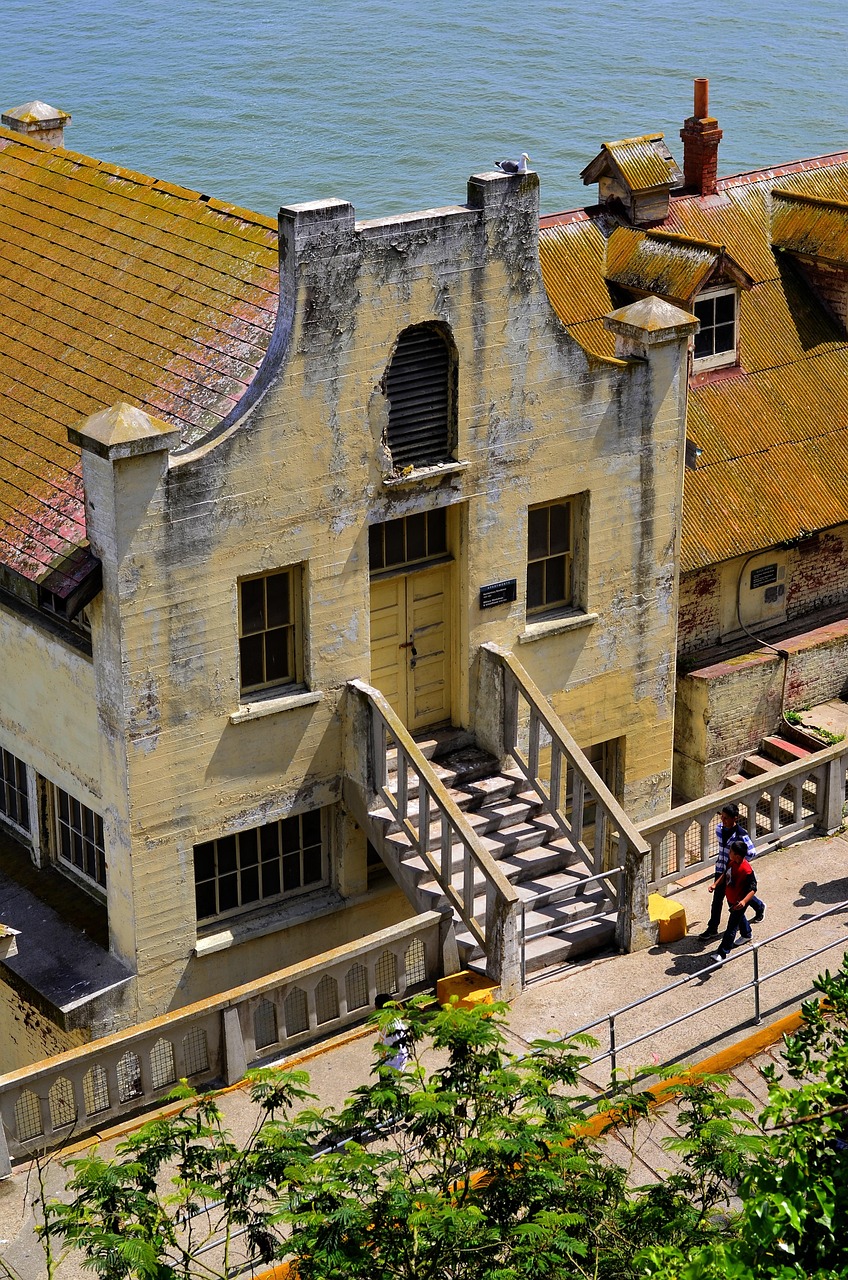 卢浮宫安防密码引全球关注，一个单词如何成为顶级博物馆的安全漏洞？