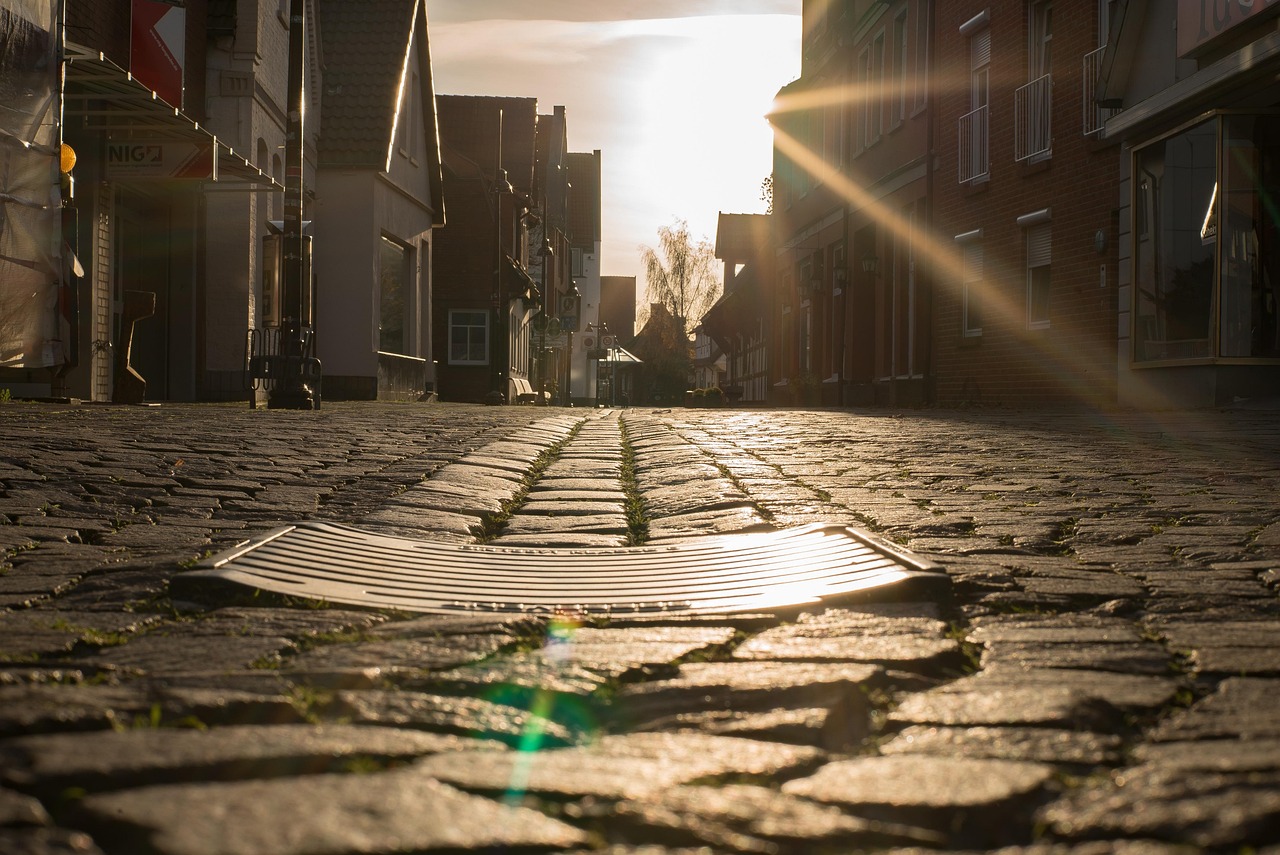 北京遭遇空气围城,重度污染背后的生态警钟 北京遭遇空气围城,重度污染背后的生态警钟