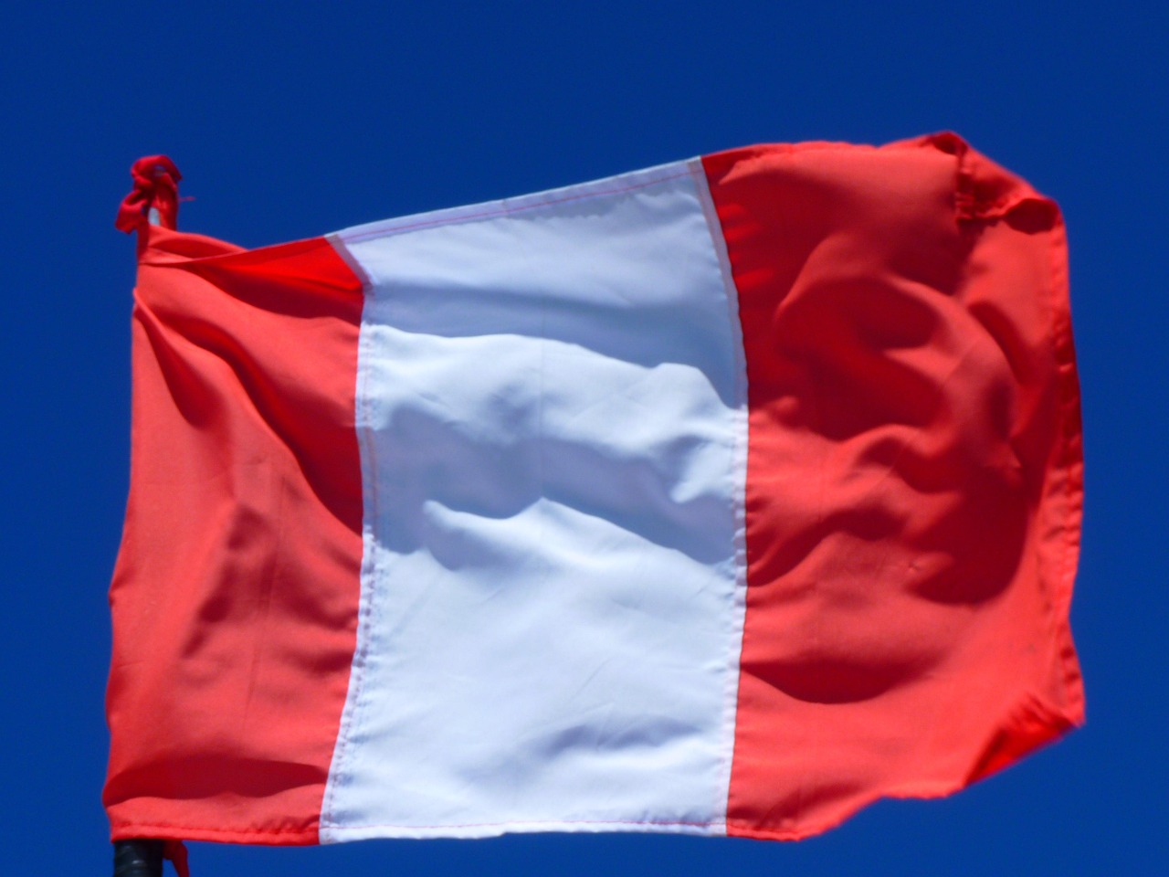 五星红旗与意旗同框,体育直播中的国家荣誉与文化交流 五星红旗与意旗同框,体育直播中的国家荣誉与文化交流