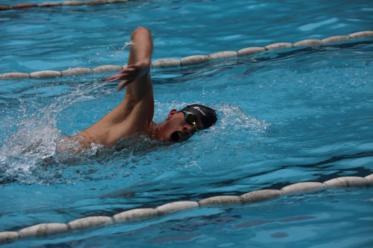 泳池里的黄金时刻,体育赛事直播如何重塑游泳运动的全球狂欢 泳池里的黄金时刻,体育赛事直播如何重塑游泳运动的全球狂欢