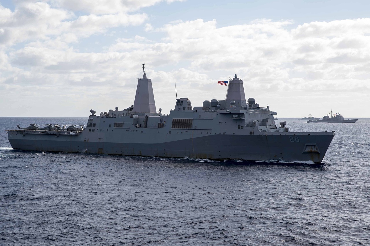 福建舰入列，中国海军力量的新里程碑