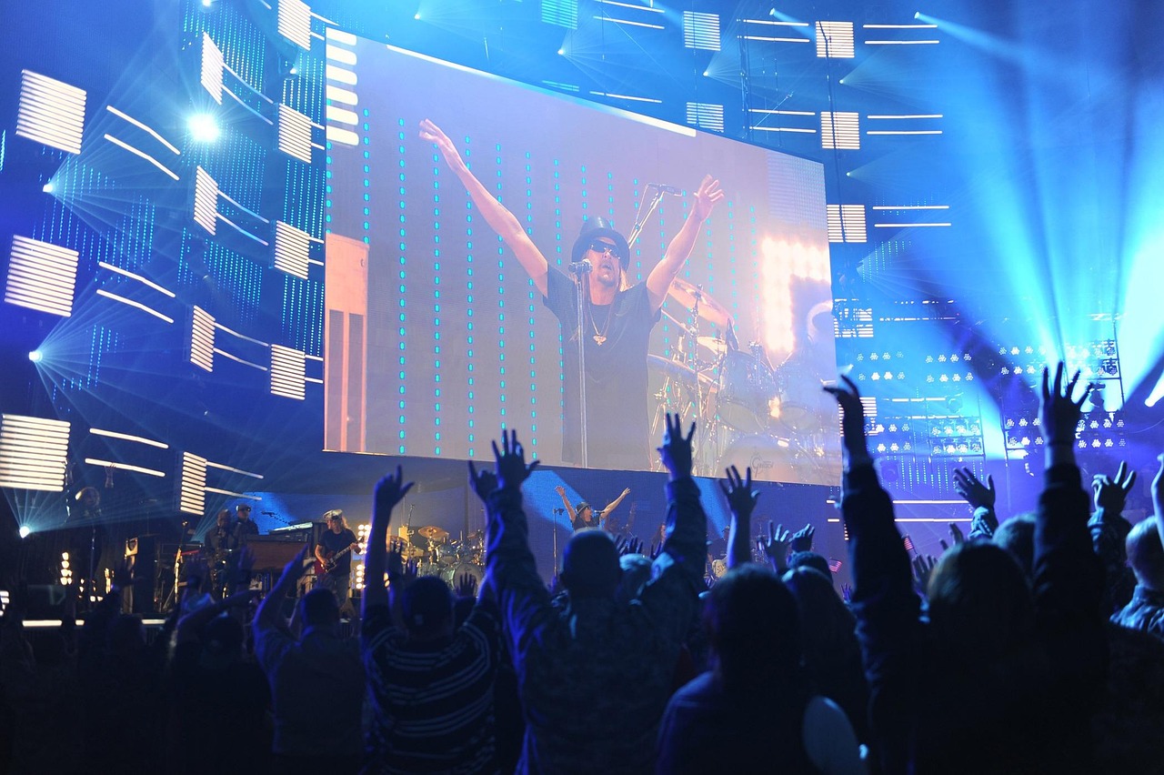 铅球赛场燃情之夜，直播引爆观众激情