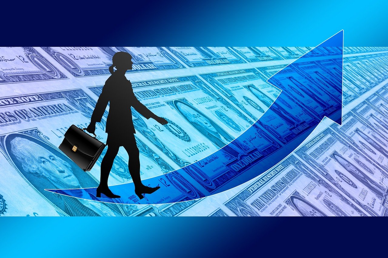 从直播间到赛场，解码疯狂体育直播课代表的崛起密码