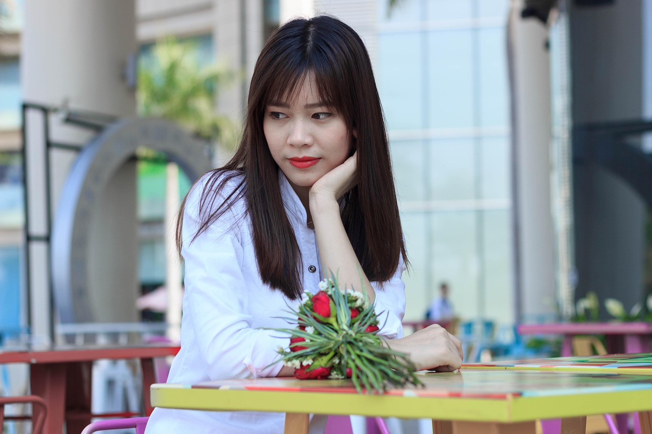 从镜头前到赛场边，体育女直播的蜕变与突破