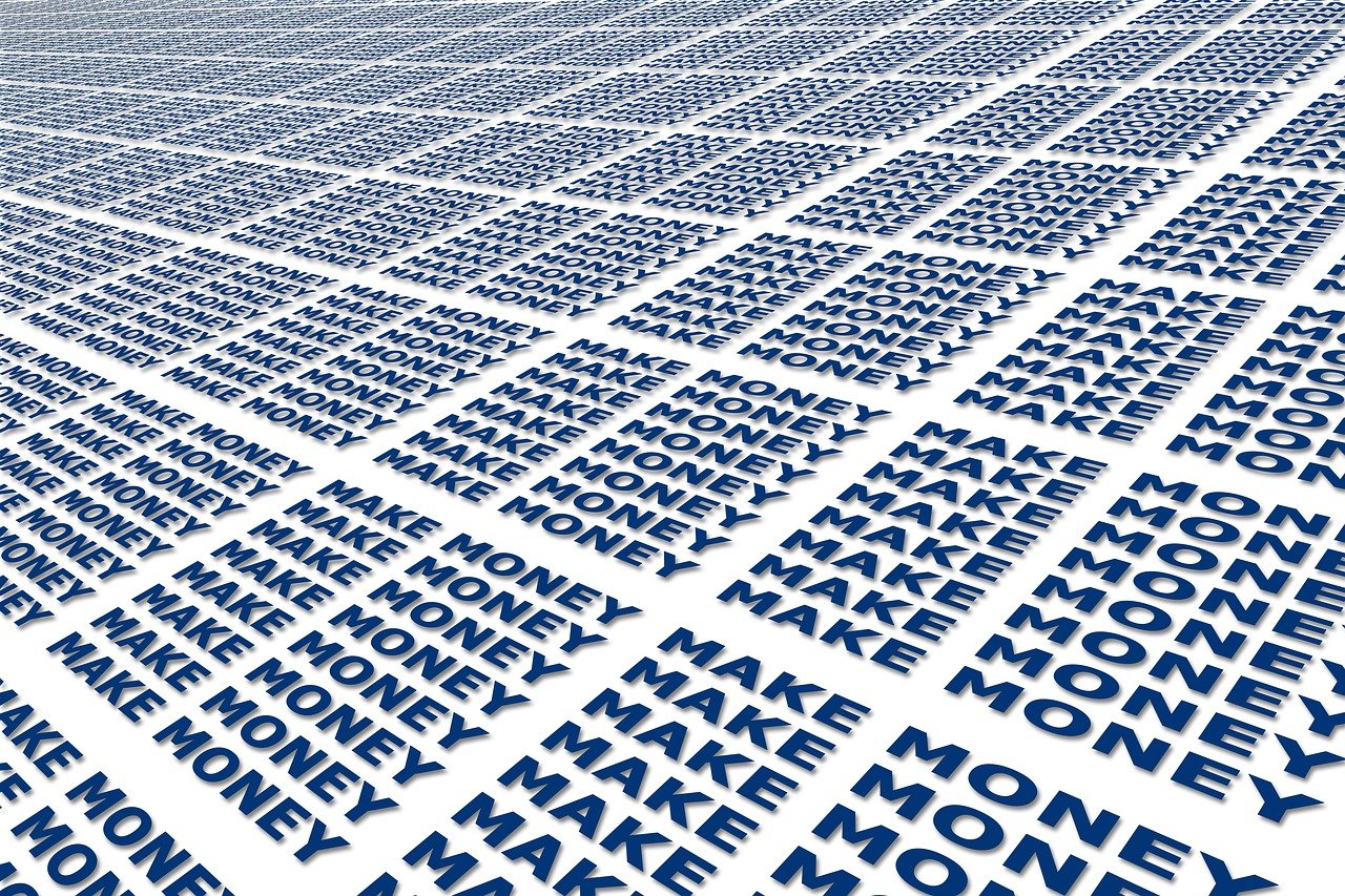 体育直播风口，普通人逆袭的6大赚钱路径与行业避坑指南