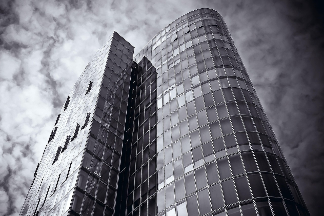 从黑白电视到5G直播,体育直播如何重塑现代体育产业 从黑白电视到5G直播,体育直播如何重塑现代体育产业