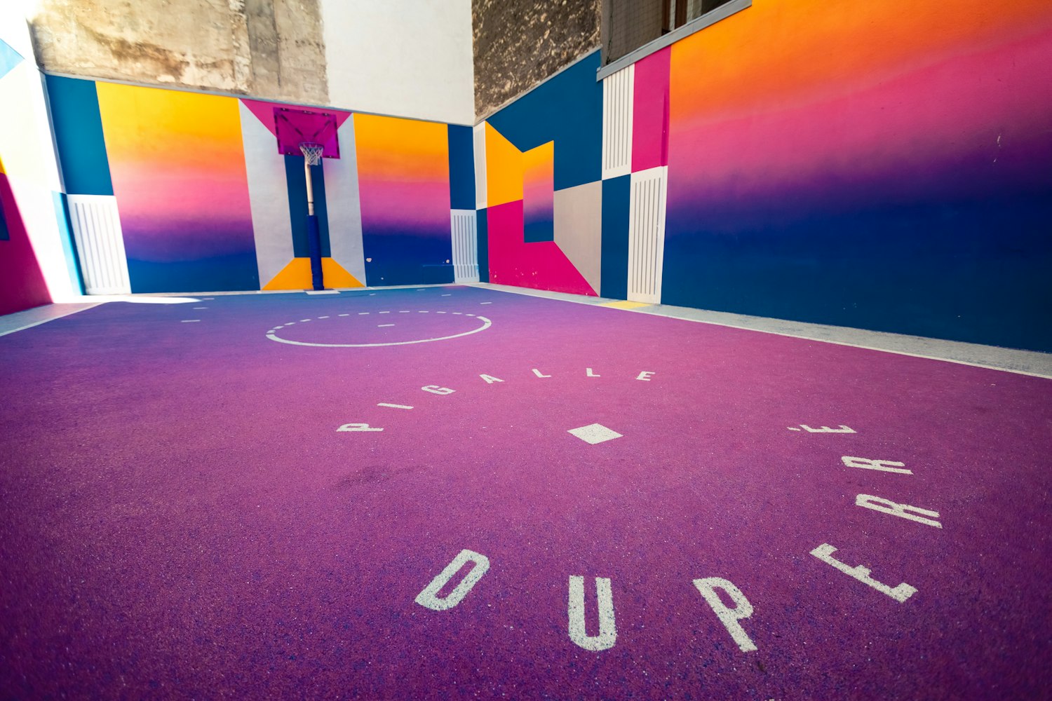 从黑白电视到5G直播,体育直播如何重塑现代体育产业 从黑白电视到5G直播,体育直播如何重塑现代体育产业