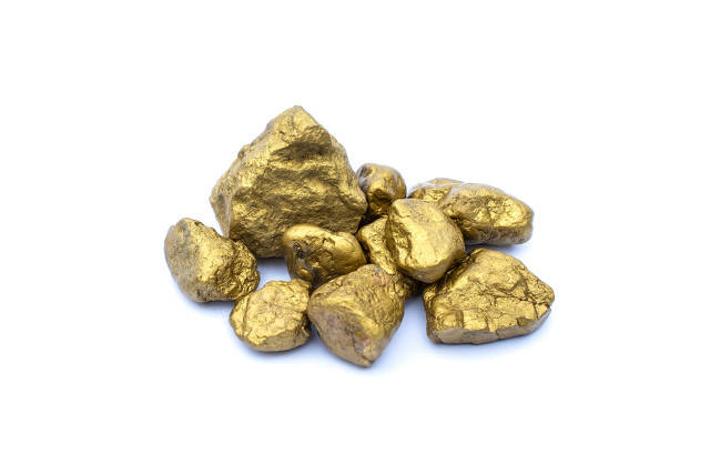 如何分析黄金现货的市场趋势？黄金现货与其他黄金产品的关系是什么？